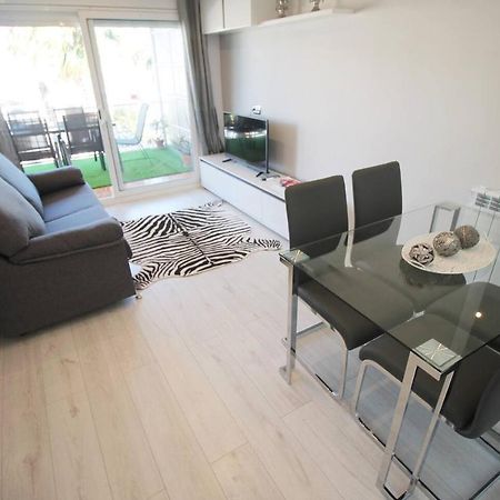 Family Deluxe Apartment Beach Кастельдефельс Экстерьер фото