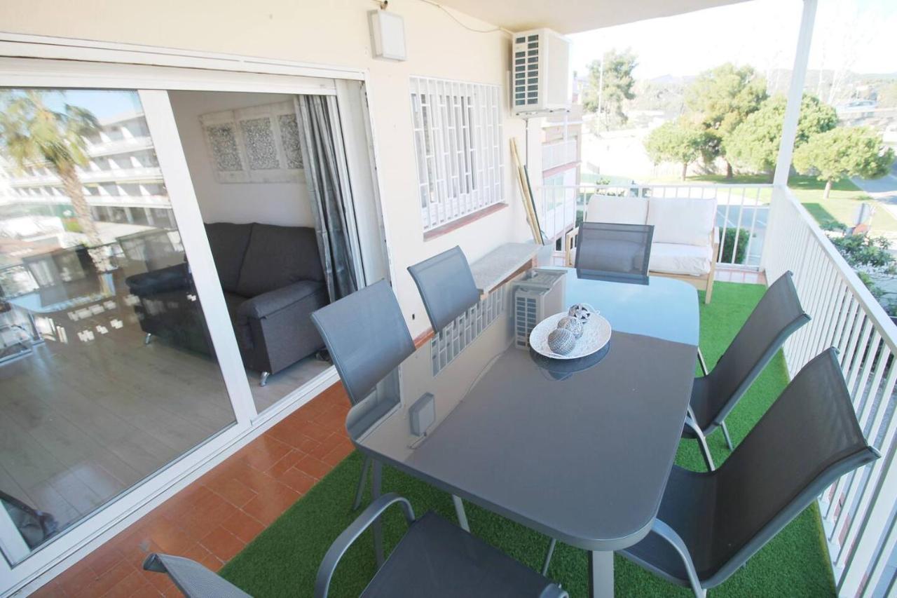 Family Deluxe Apartment Beach Кастельдефельс Экстерьер фото