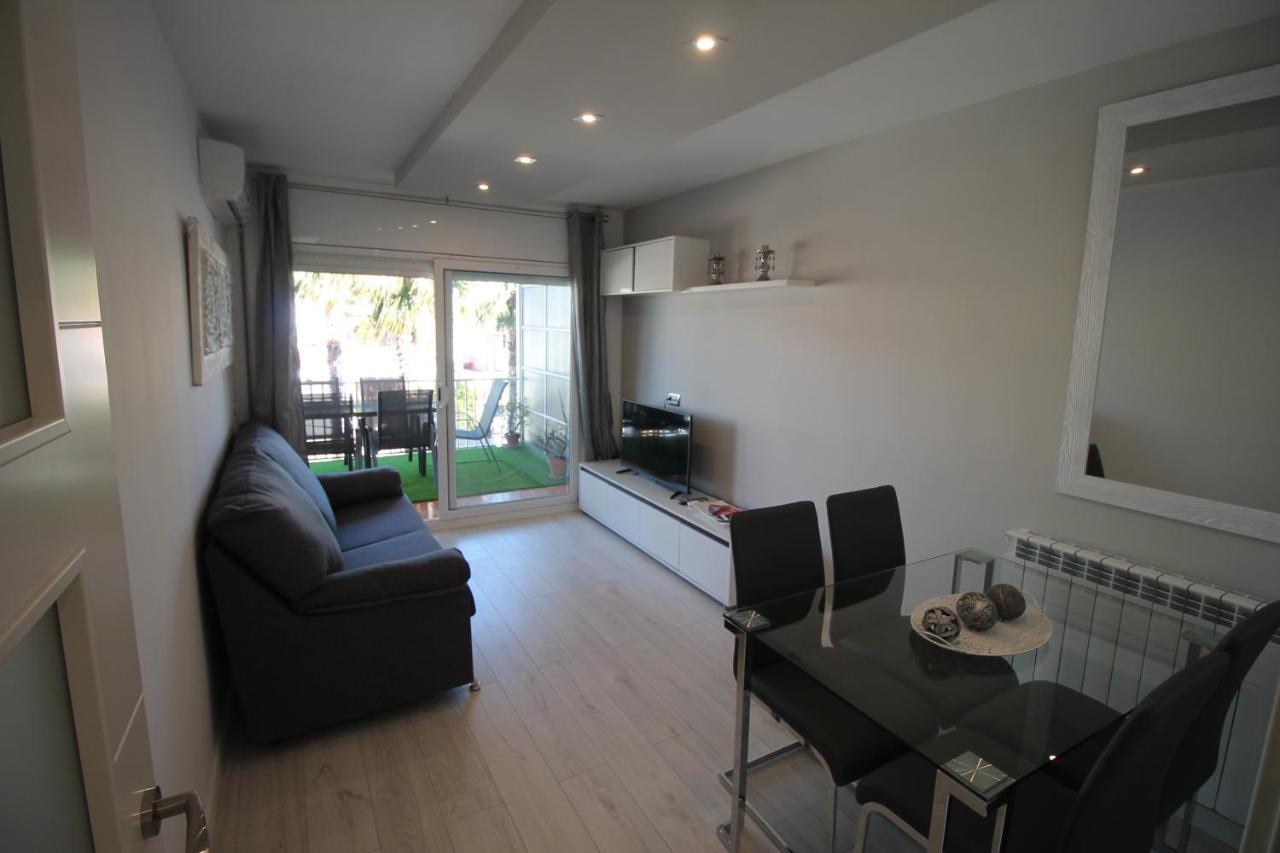 Family Deluxe Apartment Beach Кастельдефельс Экстерьер фото