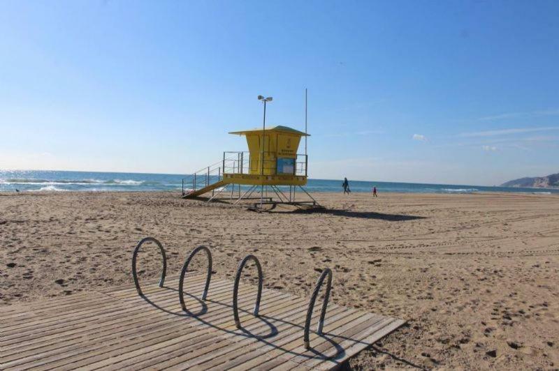 Family Deluxe Apartment Beach Кастельдефельс Экстерьер фото